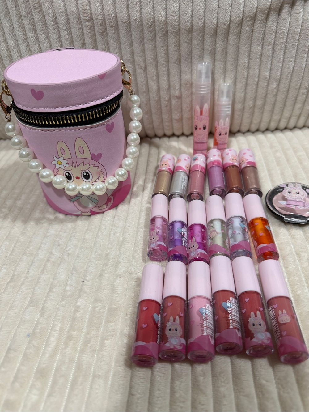 Labubu Lip Gloss/Lip Color/ eye shadow/fragrance Set with Pearl Handle Case. New